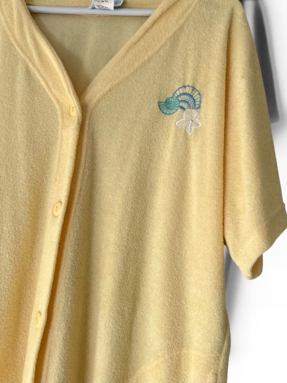Leisure Life Terry Cloth Beach Cover Up Yellow Seashell Embroidered Button Front - Picture 2 of 6
